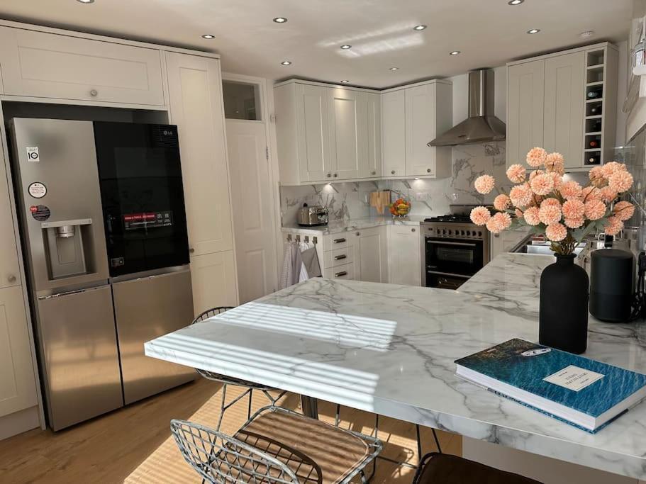Stylish, Smart & Fun 4 Bed Home London Luaran gambar