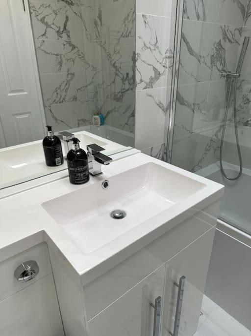 Stylish, Smart & Fun 4 Bed Home London Luaran gambar
